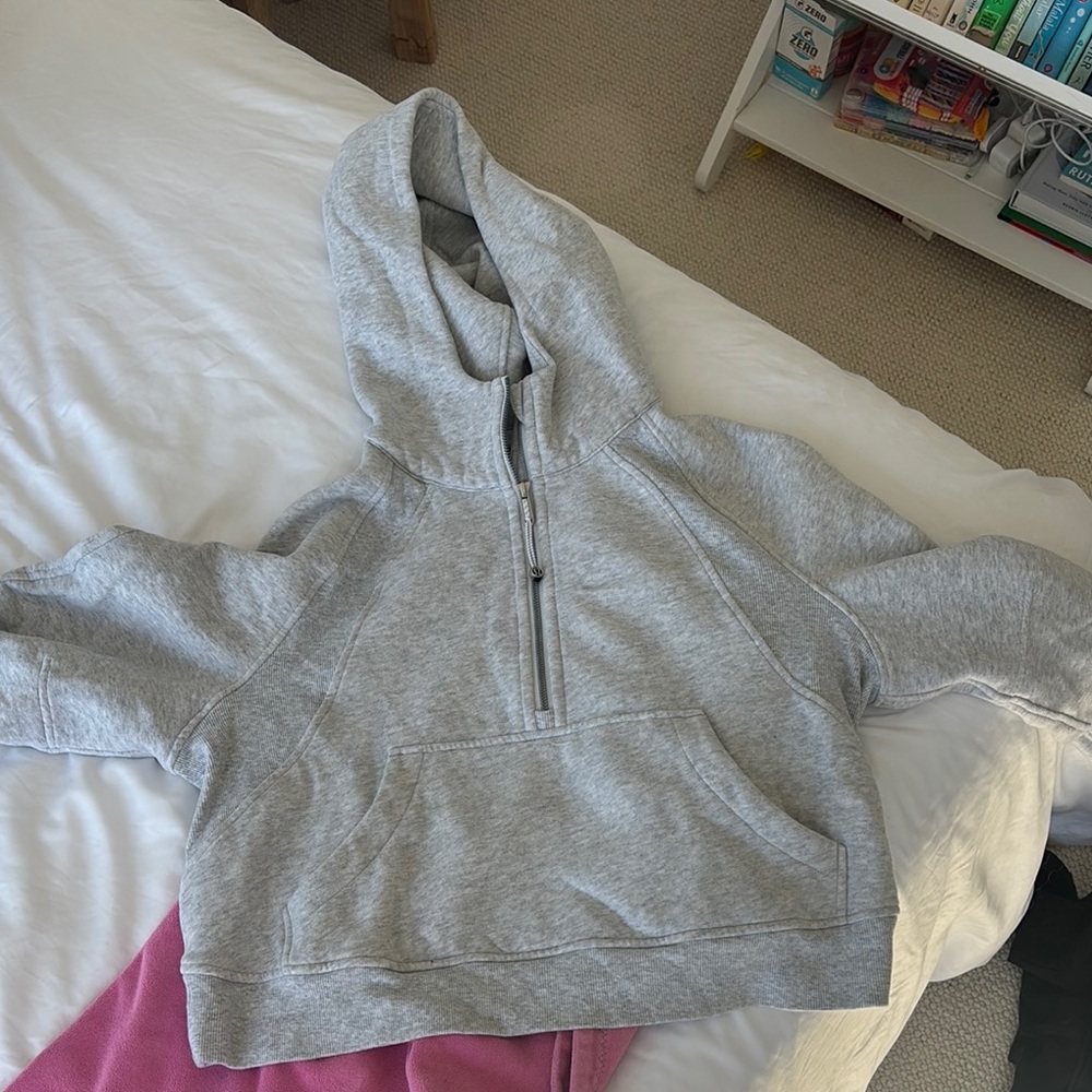 Lululemon scuba hoodie M/L new conditions